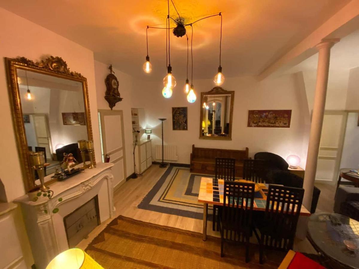 Romantic Apartment In Париж Екстер'єр фото
